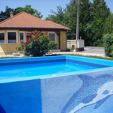 Tulipan Bungalow Camping Resort Gyenesdiás エクステリア 写真
