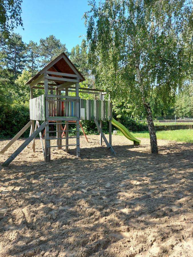 Tulipan Bungalow Camping Resort Gyenesdiás エクステリア 写真