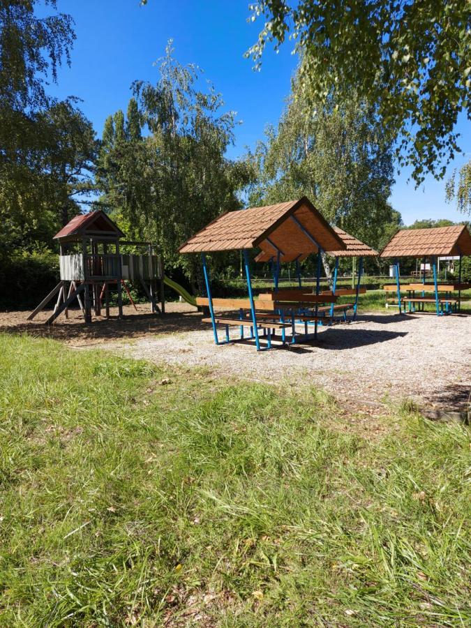 Tulipan Bungalow Camping Resort Gyenesdiás エクステリア 写真
