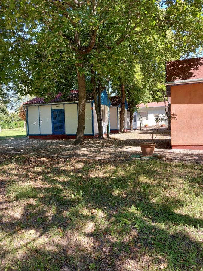 Tulipan Bungalow Camping Resort Gyenesdiás エクステリア 写真