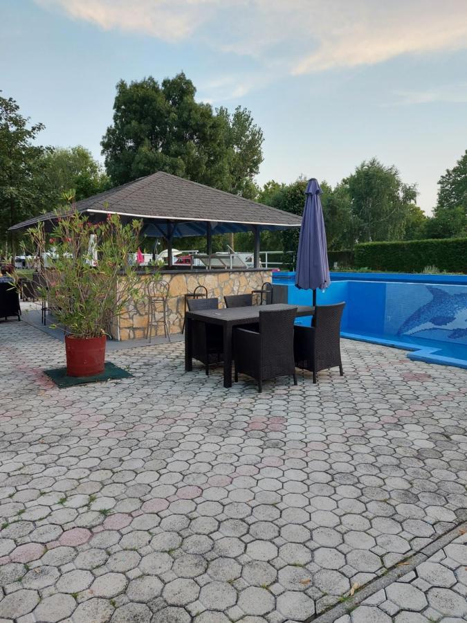 Tulipan Bungalow Camping Resort Gyenesdiás エクステリア 写真