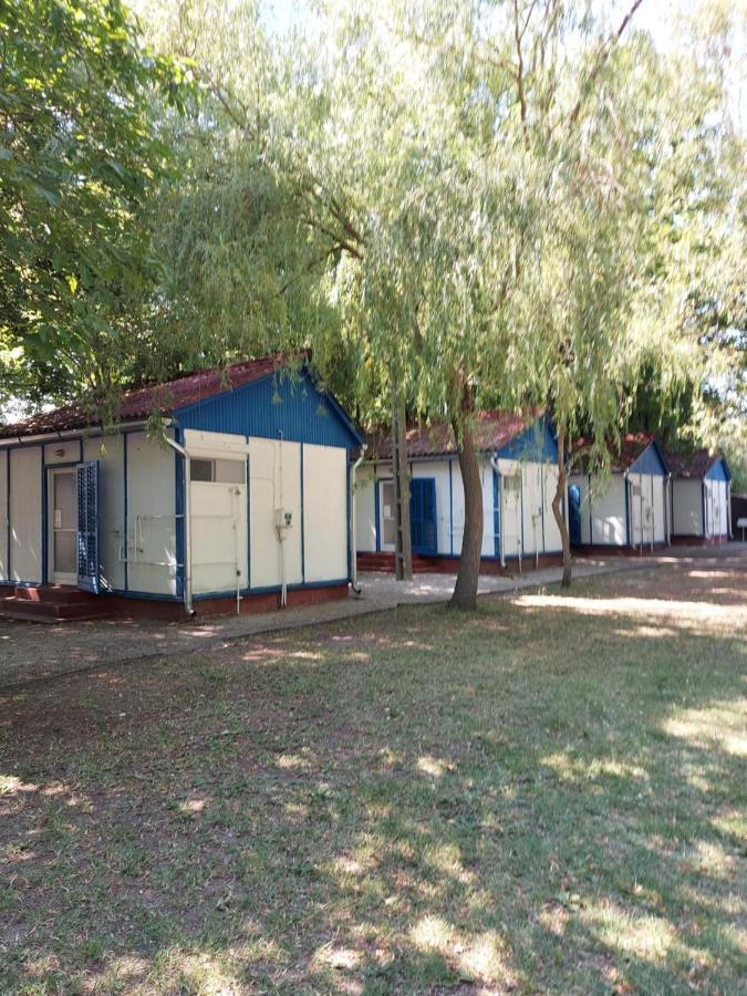 Tulipan Bungalow Camping Resort Gyenesdiás エクステリア 写真