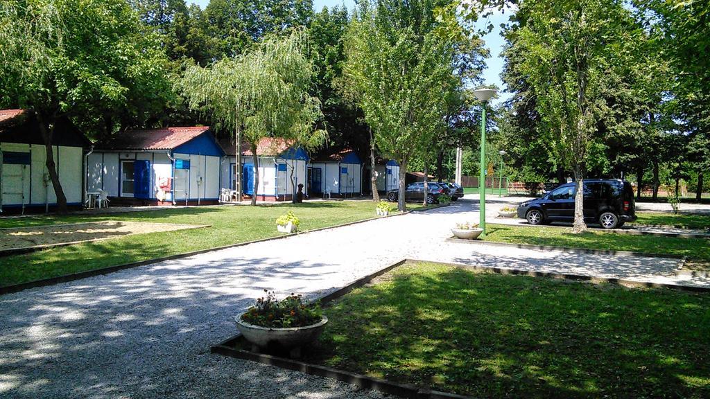 Tulipan Bungalow Camping Resort Gyenesdiás エクステリア 写真
