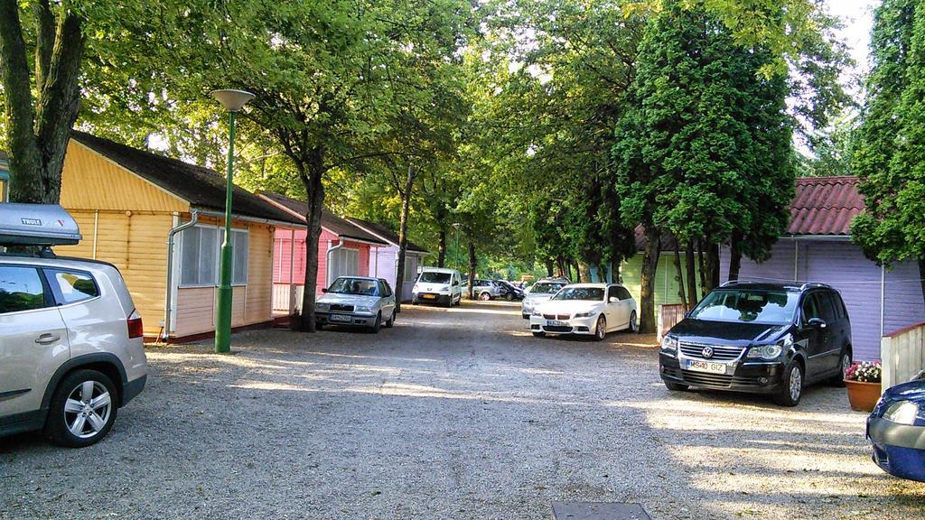 Tulipan Bungalow Camping Resort Gyenesdiás エクステリア 写真