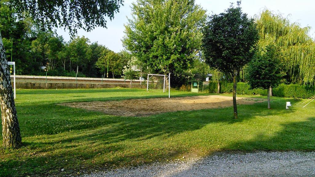 Tulipan Bungalow Camping Resort Gyenesdiás エクステリア 写真